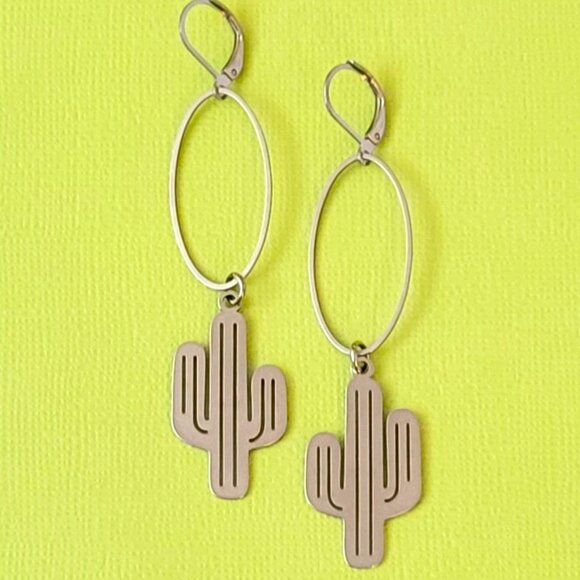 SAGUARO CACTUS Oval Charm Earrings Stainless Steel Lever Back Western Cowgirl - Picture 2 of 6